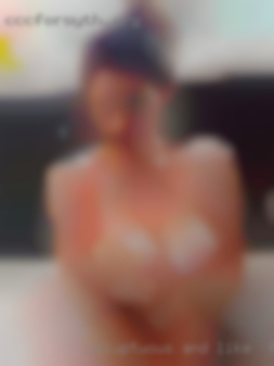Voluptuous like to fuck and passionate.